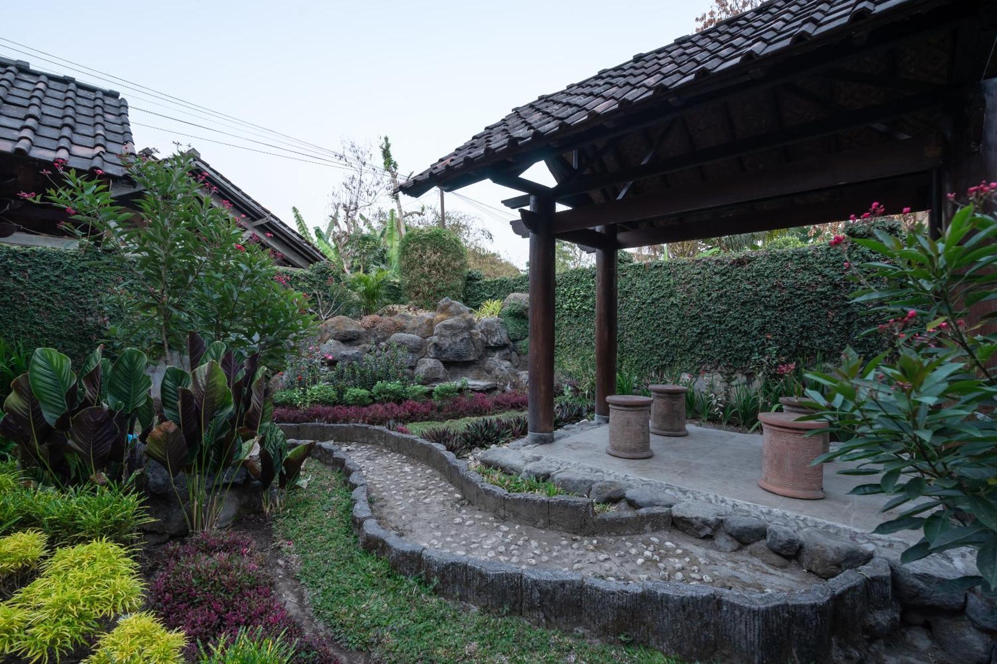 Super Oyo 1778 Omah Duwet Hotel Beran Kidul Exterior photo